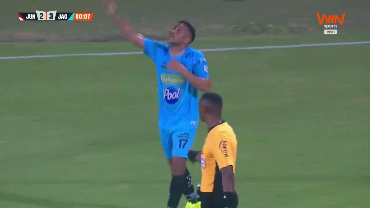 Junior Barranquilla 2 - 3 Jaguares — 80' Darwin Lopez