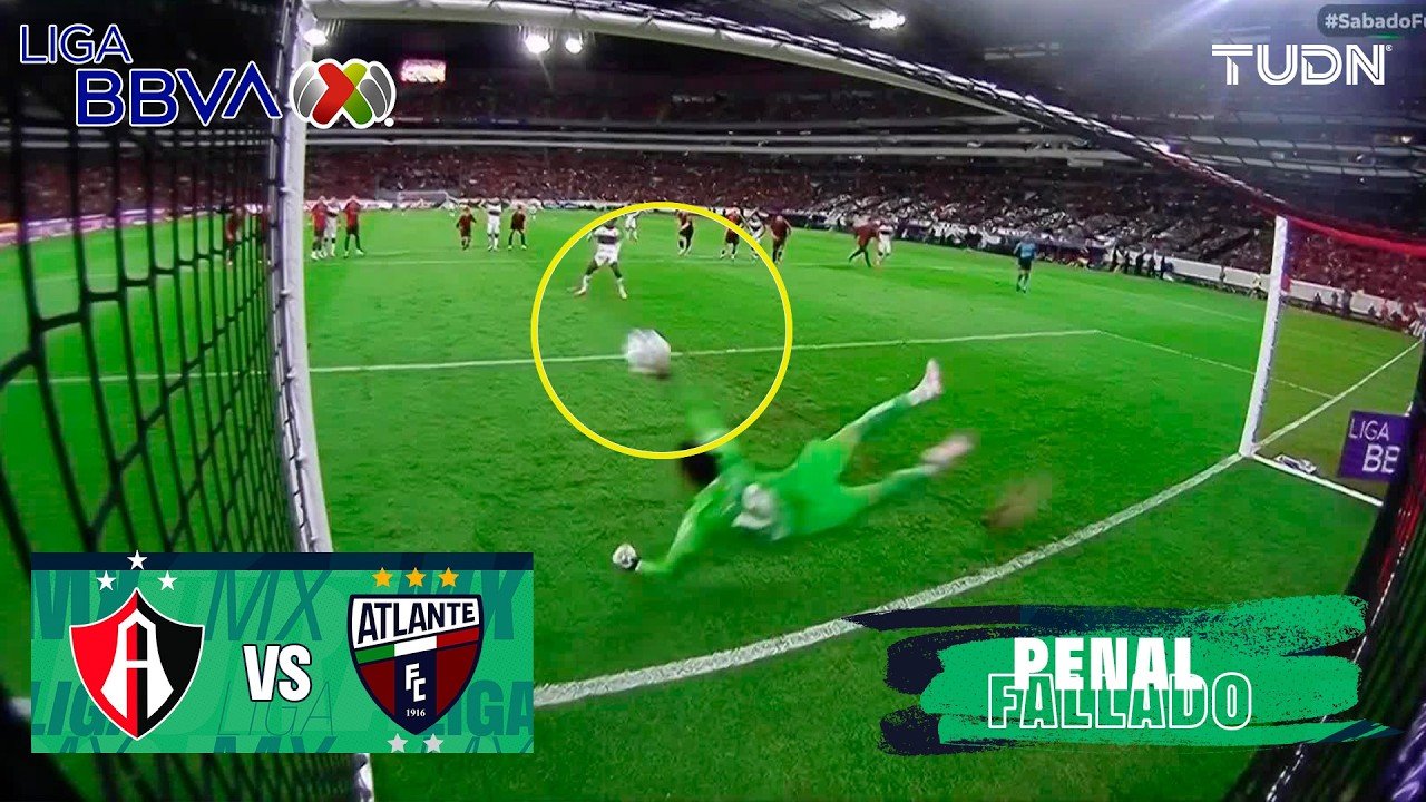 Atlas - Atlante — 35' Missed Penalty Jhojan Julio